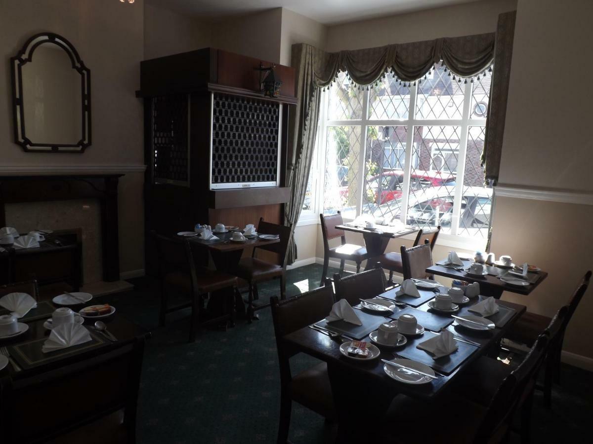 Отель Ashleigh House Ковентри Экстерьер фото