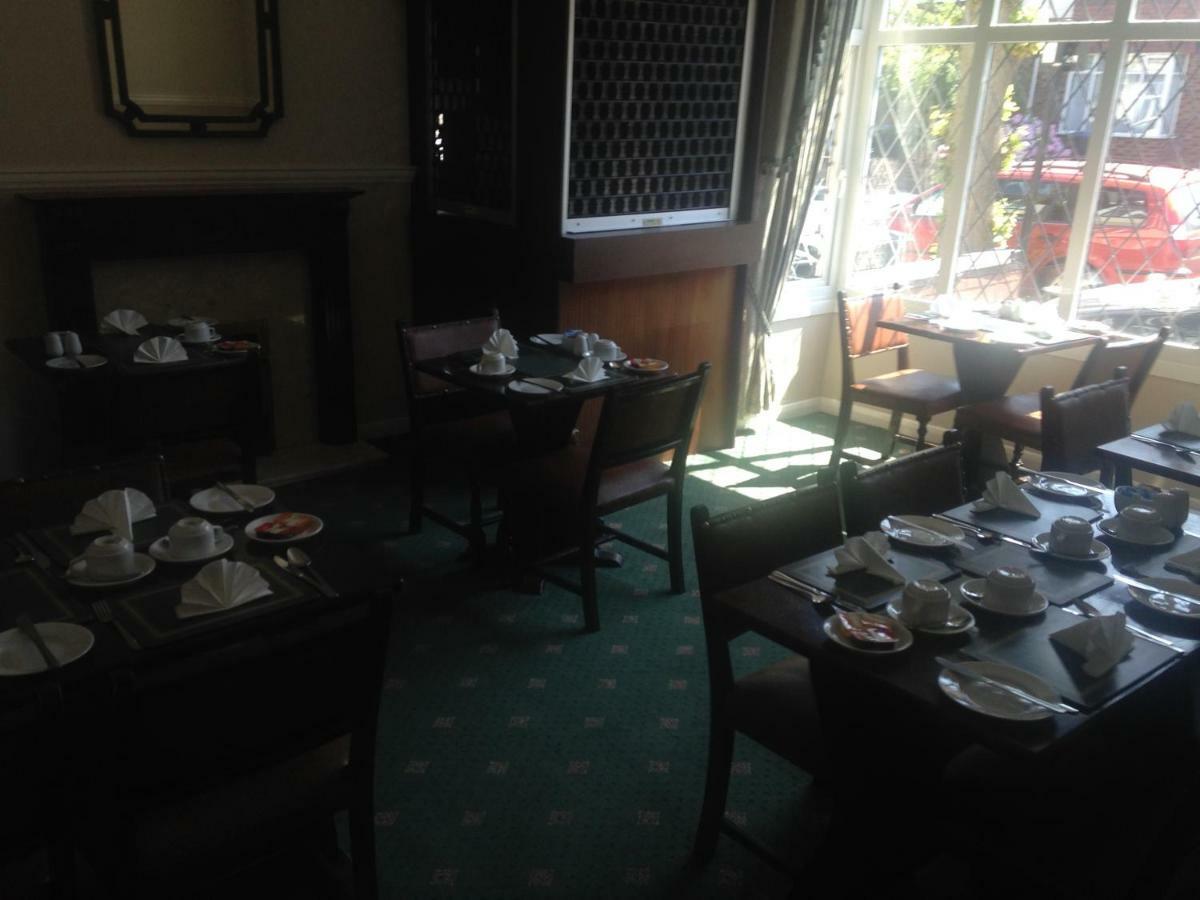Отель Ashleigh House Ковентри Экстерьер фото